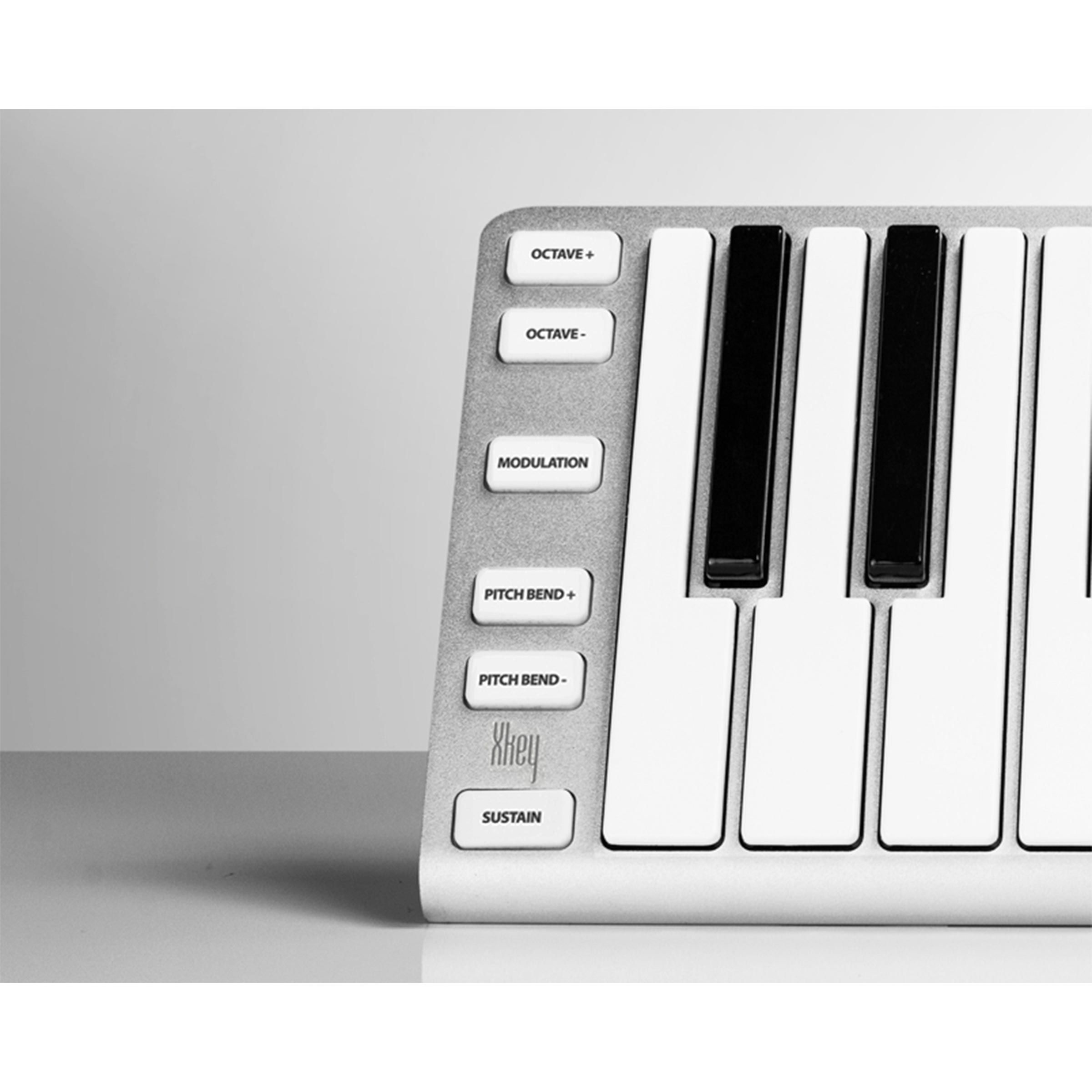 Xkey25 3